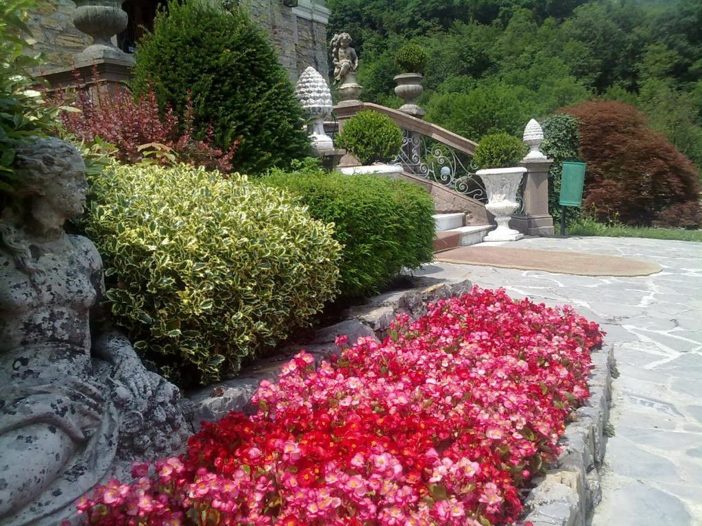 Hotel Villa Delle Ortensie Sant'Omobono Imagna Exterior photo